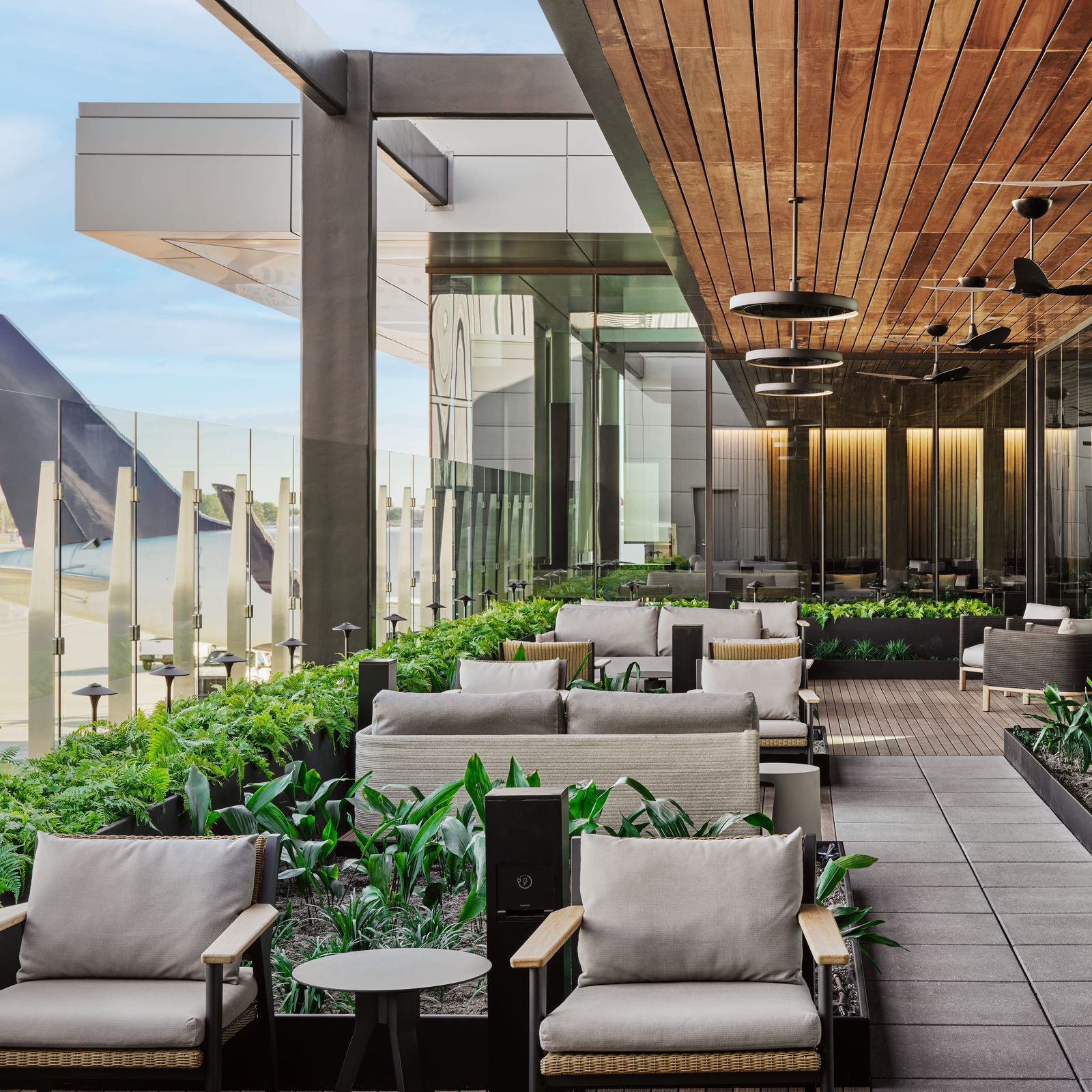 The Best Airport Lounges in the US Have Speakeasies, Fireplaces, and Cheesemongers