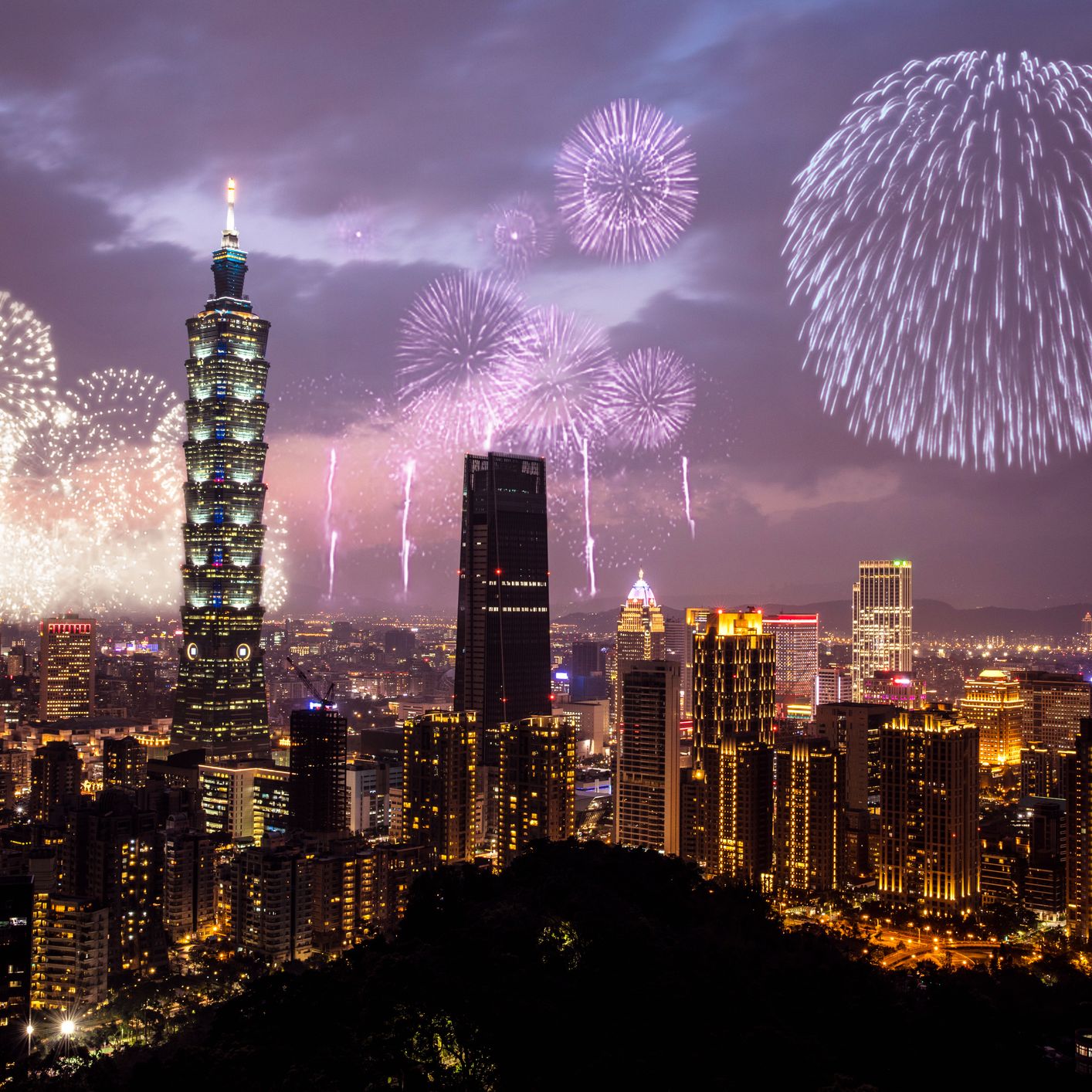 20 Epic Places to Ring in the New Year